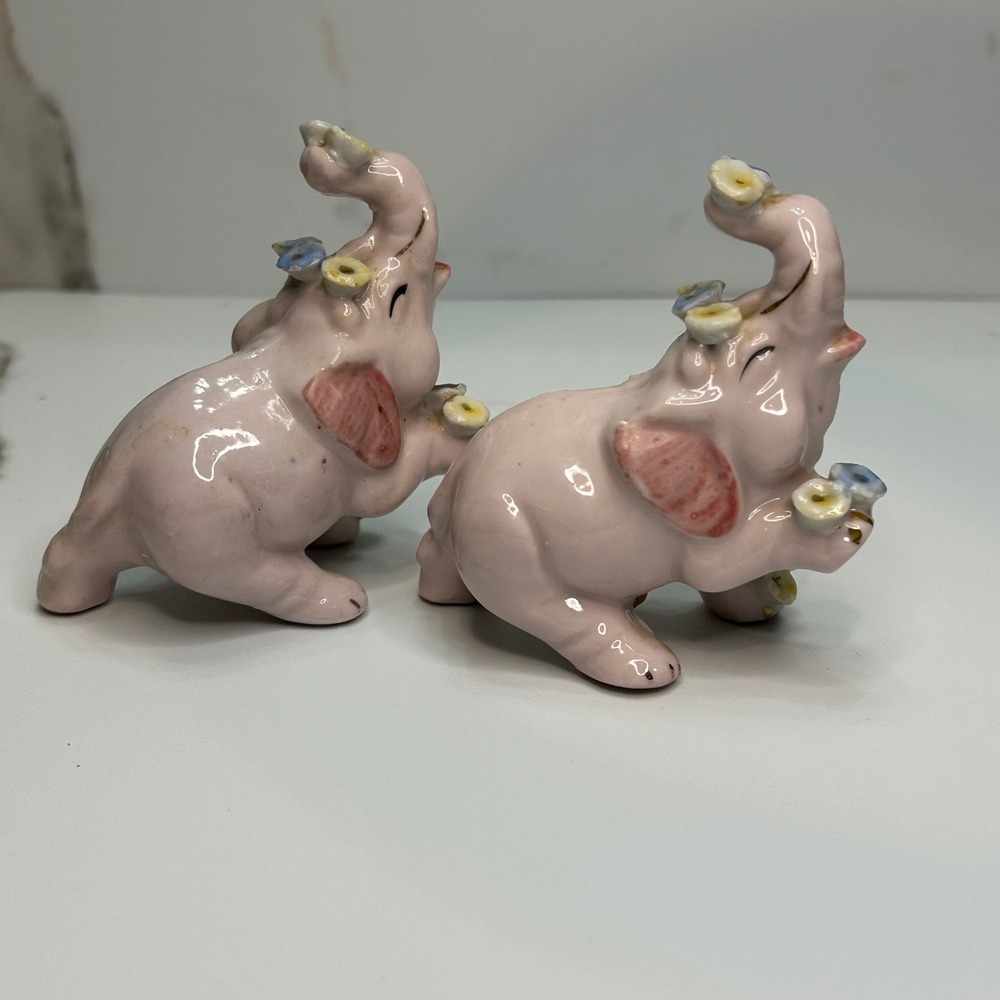Vintage Pink Elephant Salt and Pepper Shakers Japan Ceramic Floral Gold Trim - Picture 2 of 11